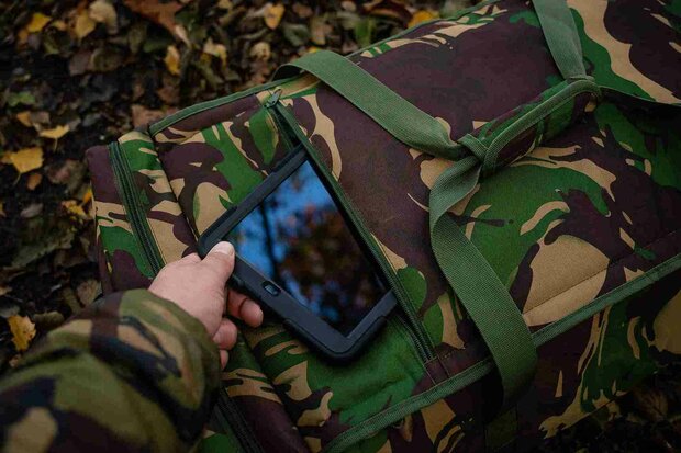 Voerboot camo tas